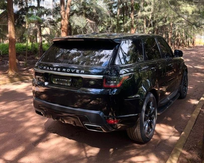 Range Rover image 2